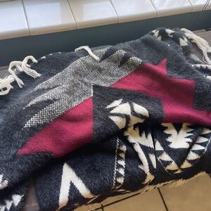 Geometric Patterned shawl